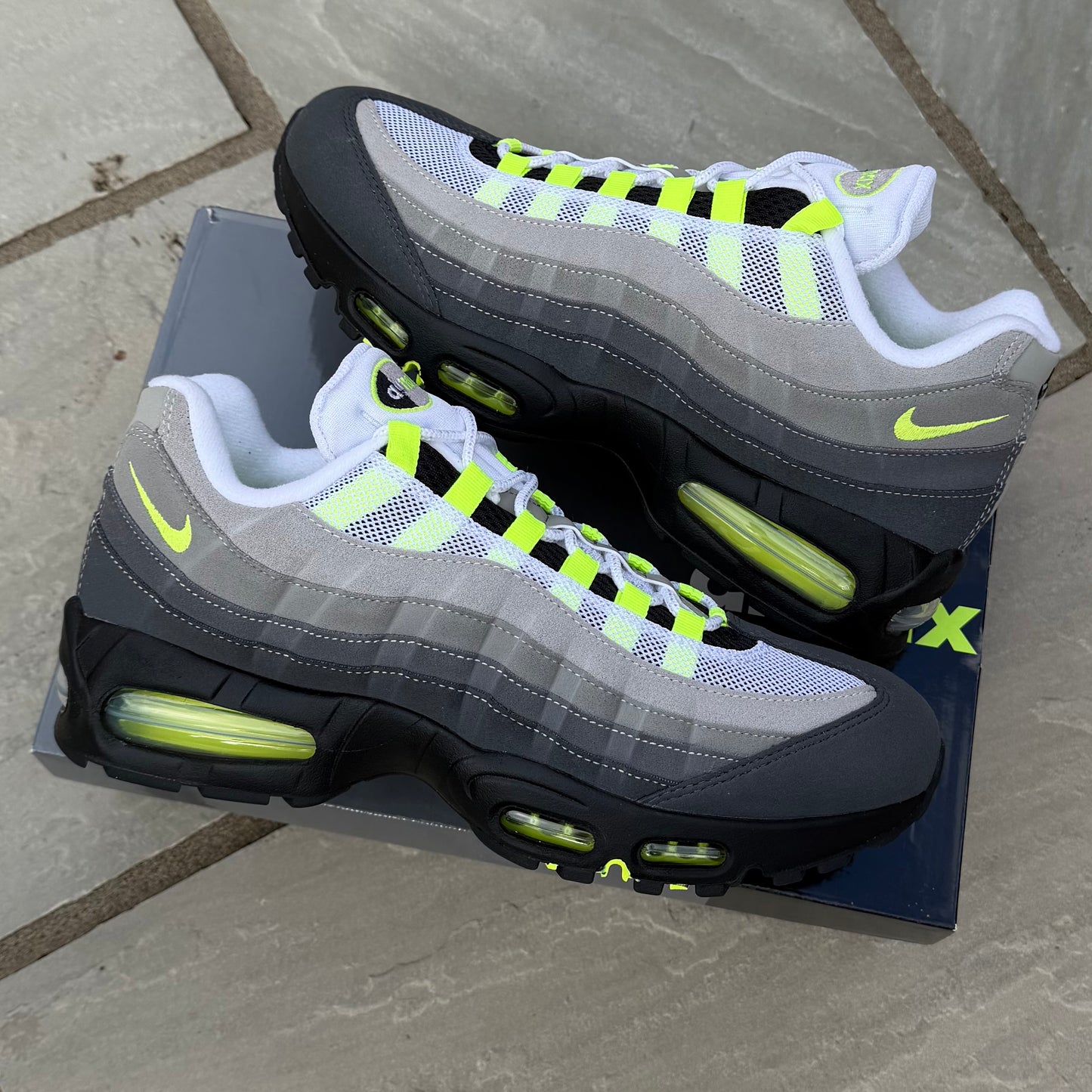 Nike Air Max 95 OG Big Bubble - Neon 2026 - Multiple Sizes - Brand New