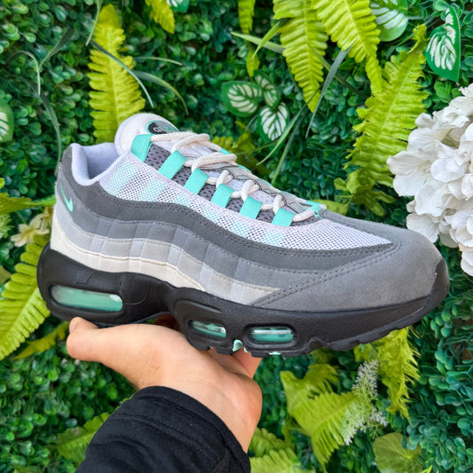 Nike Air Max 95 JD Exclusive - Hyper Turquoise - UK7