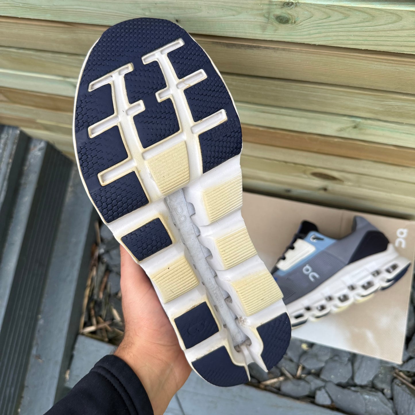On Running CloudStratus 2 - Fossil / Midnight - UK9.5