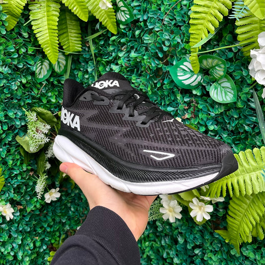 Hoka Clifton 9 - Black / White - UK8