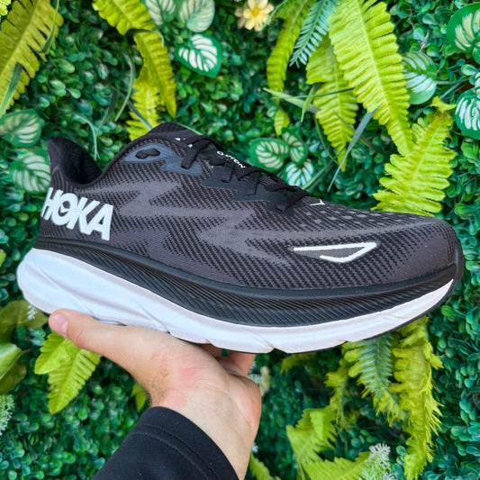 Hoka Clifton 9 - Black / White - UK10.5