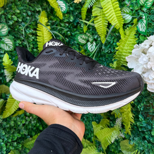 Hoka Clifton 9 - Black / White - UK9
