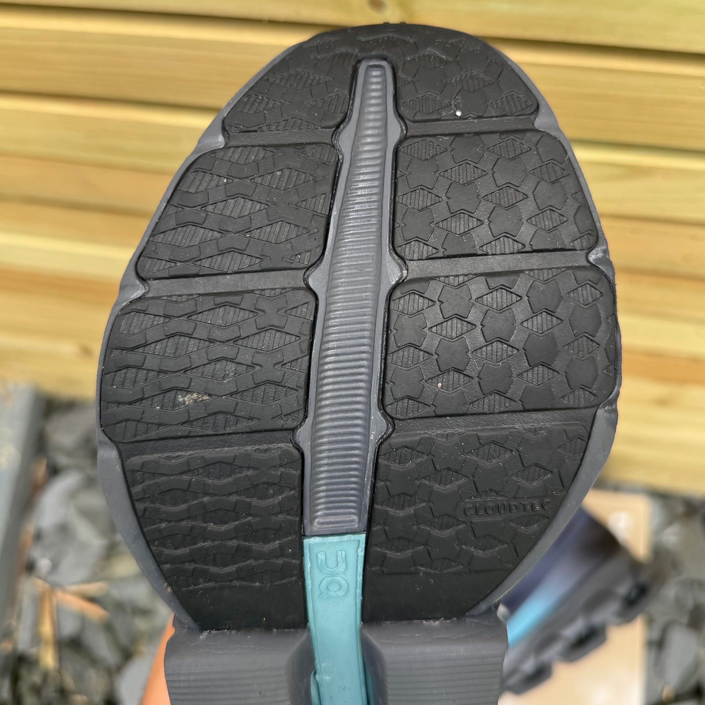 On Running CloudSpark - Black / Blueberry - UK8.5