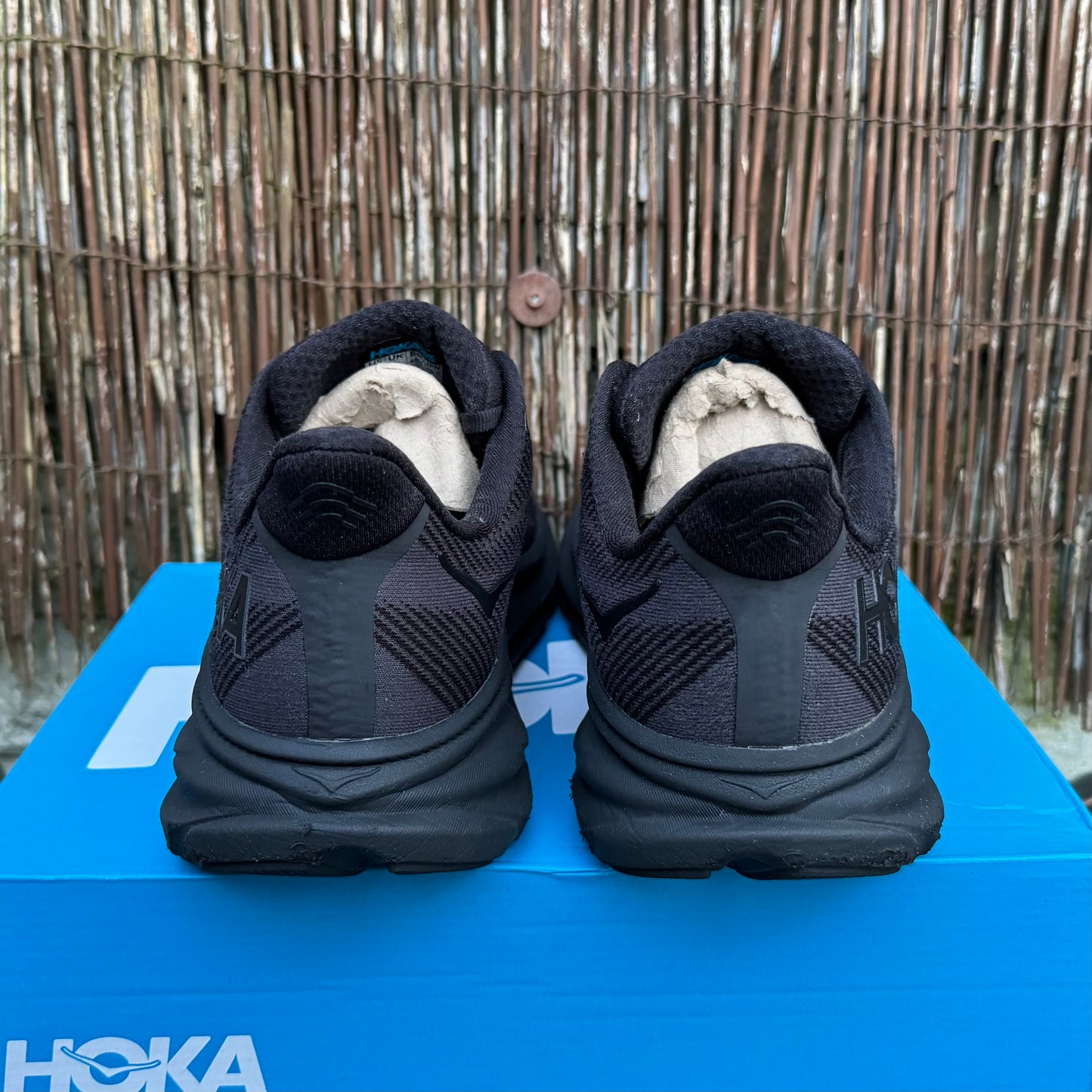 Hoka Clifton 9 - Triple Black - UK10