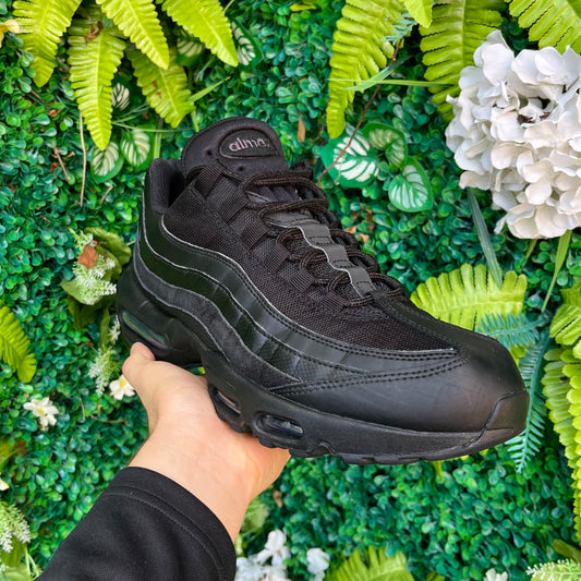 Nike Air Max 95 Triple Black UK11