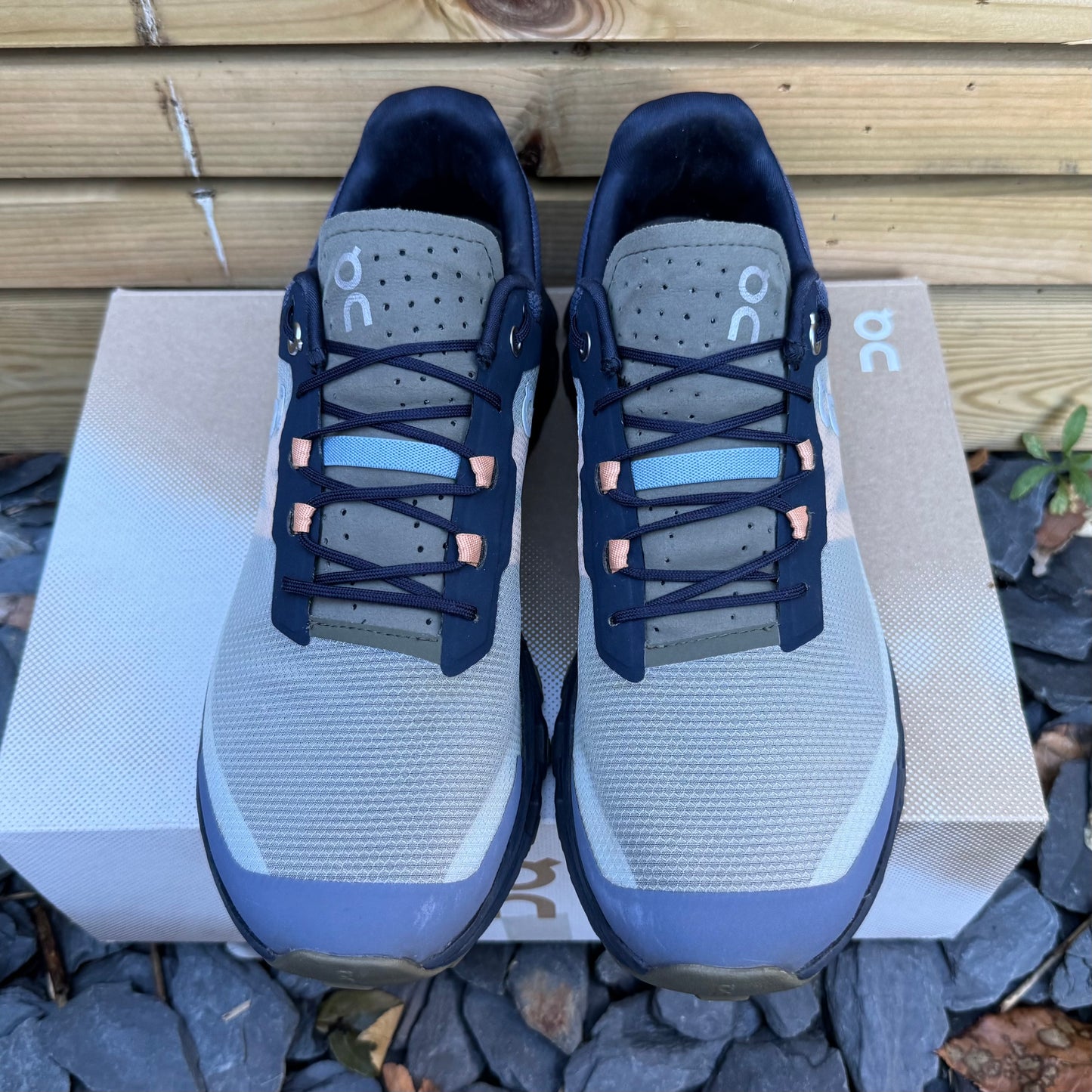 On Running CloudVista - Midnight / Olive - UK8.5