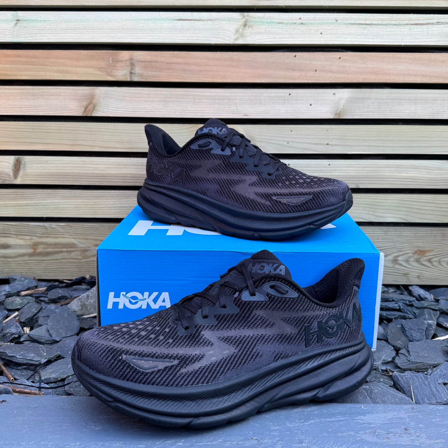 Hoka Clifton 9 - Triple Black - UK10