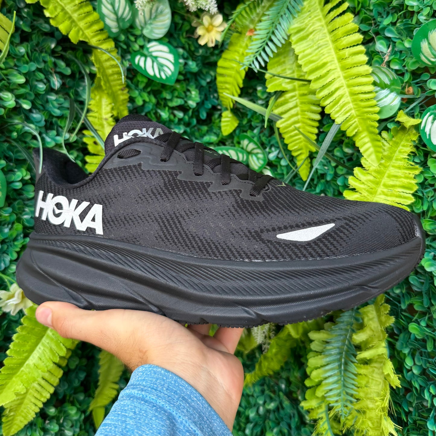 Hoka Clifton 9 Gore-Tex - Black Reflect - UK8.5