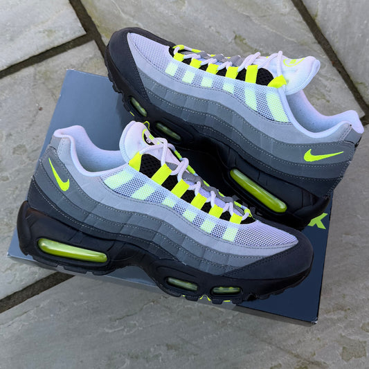 Nike Air Max 95 OG - Neon 2020 - UK8.5