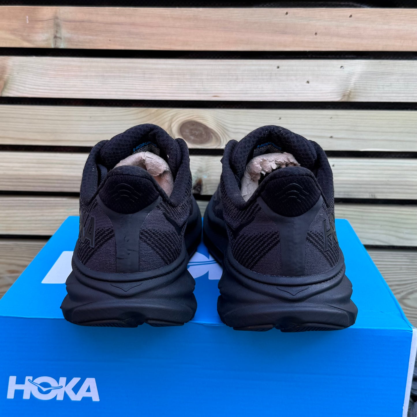 Hoka Clifton 9 - Triple Black - UK10