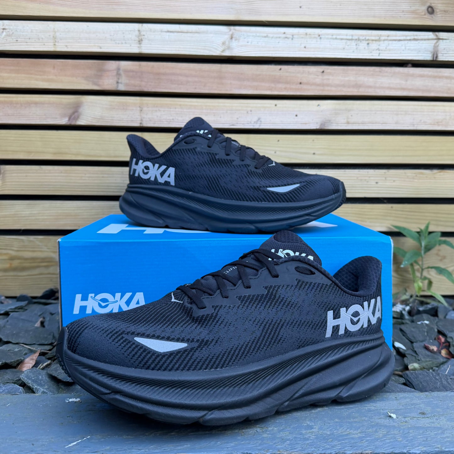 Hoka Clifton 9 Gore-Tex - Black Reflect - UK9.5