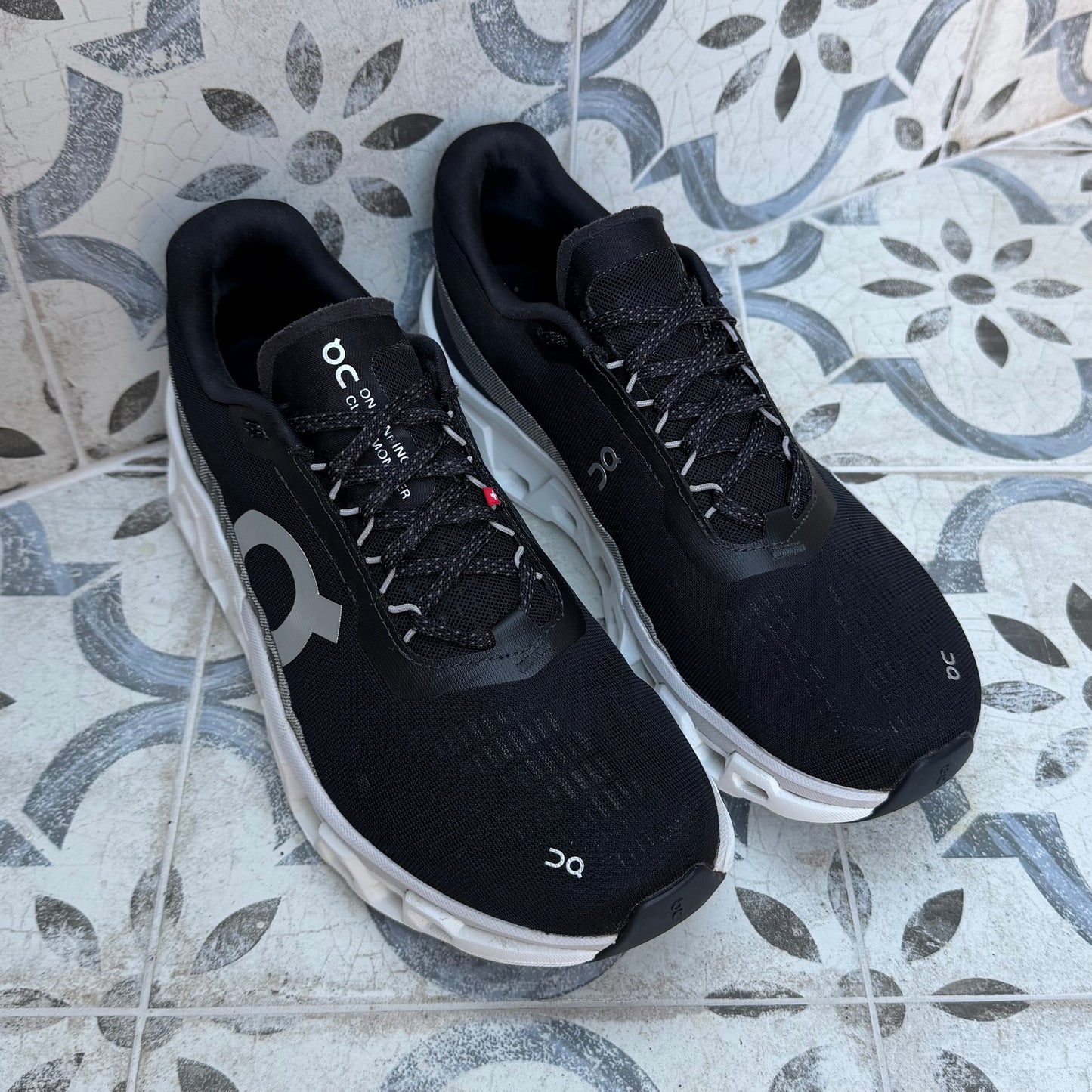 On Running CloudMonster 2 - Black / Frost - UK8.5