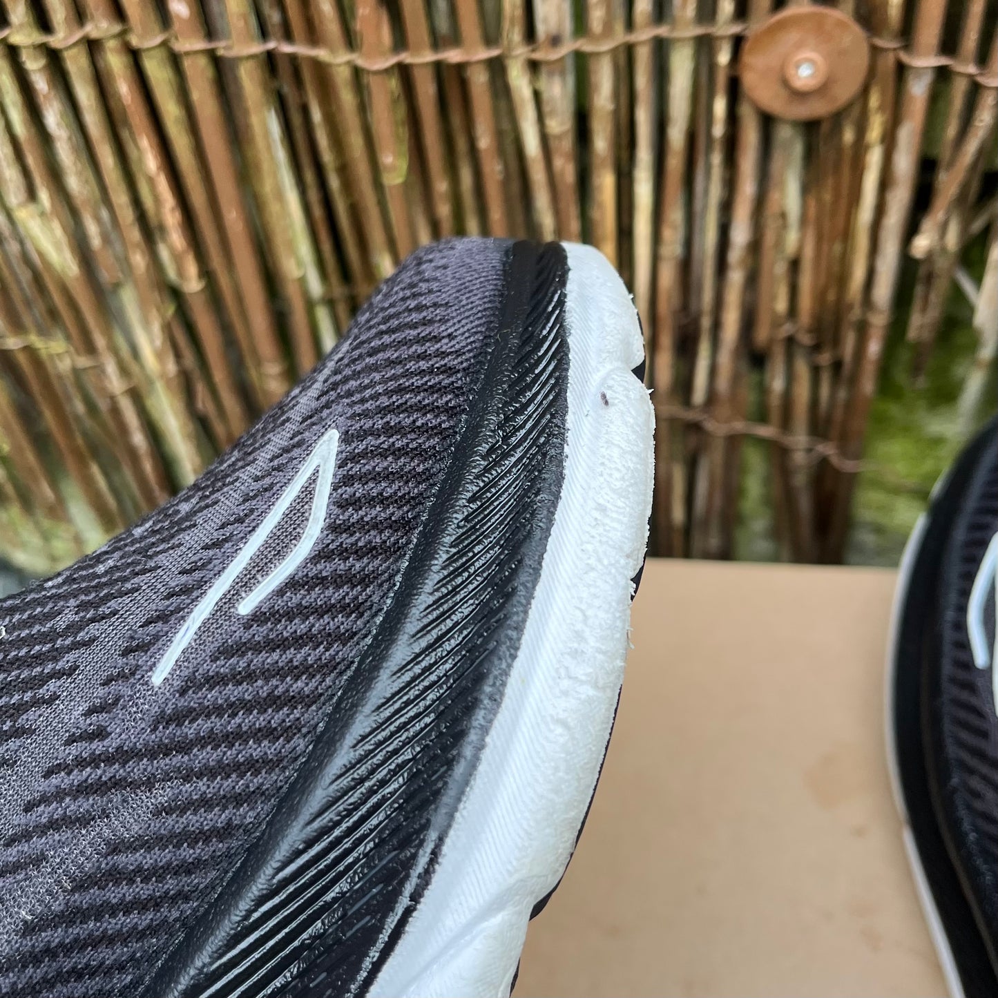 Hoka Clifton 9 - Black / White - UK8