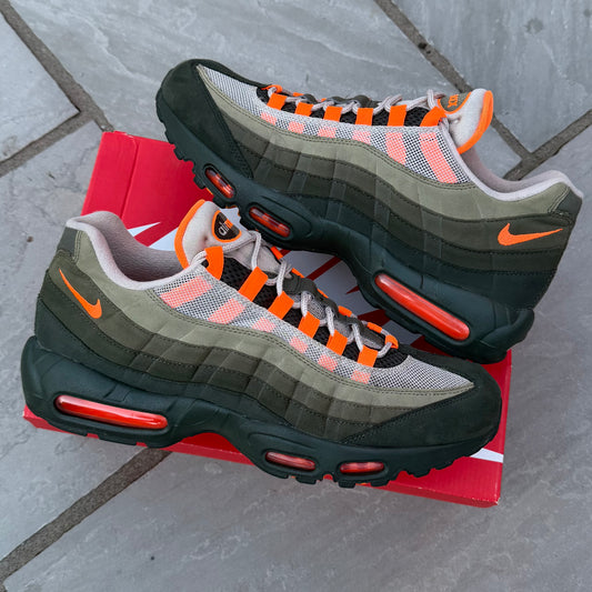 Nike Air Max 95 OG - Neutral Olive  / Total Orange - UK11