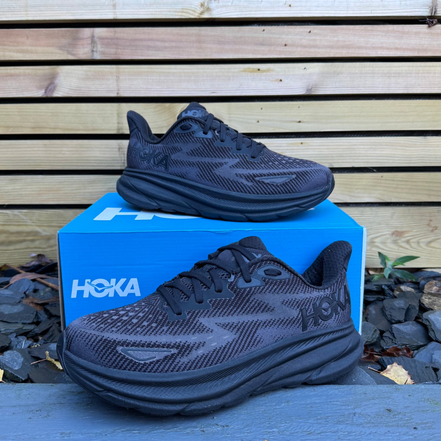 Hoka Clifton 9 - Triple Black - UK8