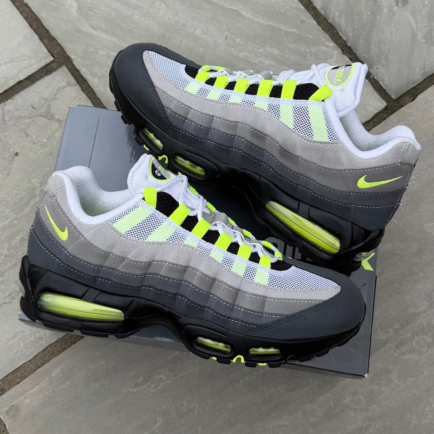 Nike Air Max 95 OG Big Bubble - Neon 2025 - UK10
