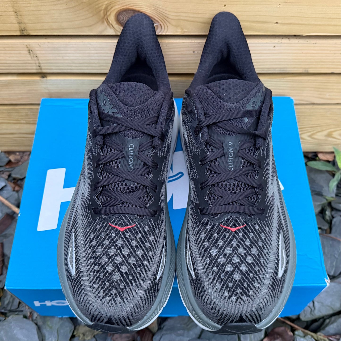 Hoka Clifton 9 - Black / Outer Orbit - UK9.5