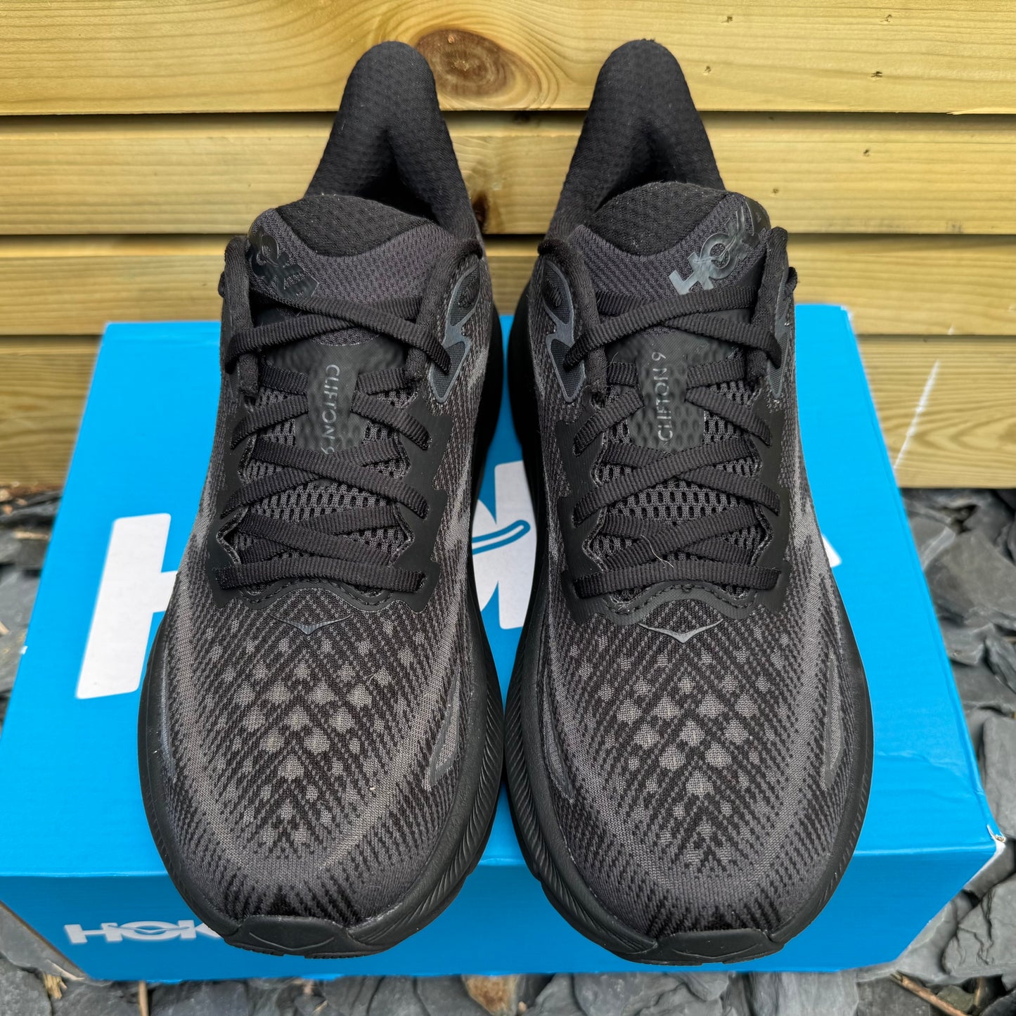 Hoka Clifton 9 - Triple Black - UK8.5