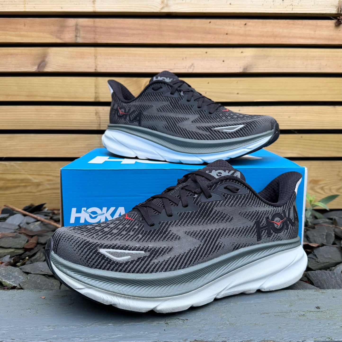 Hoka Clifton 9 - Black / Outer Orbit - UK9.5