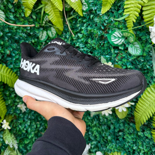 Hoka Clifton 9 - Black / White - UK8