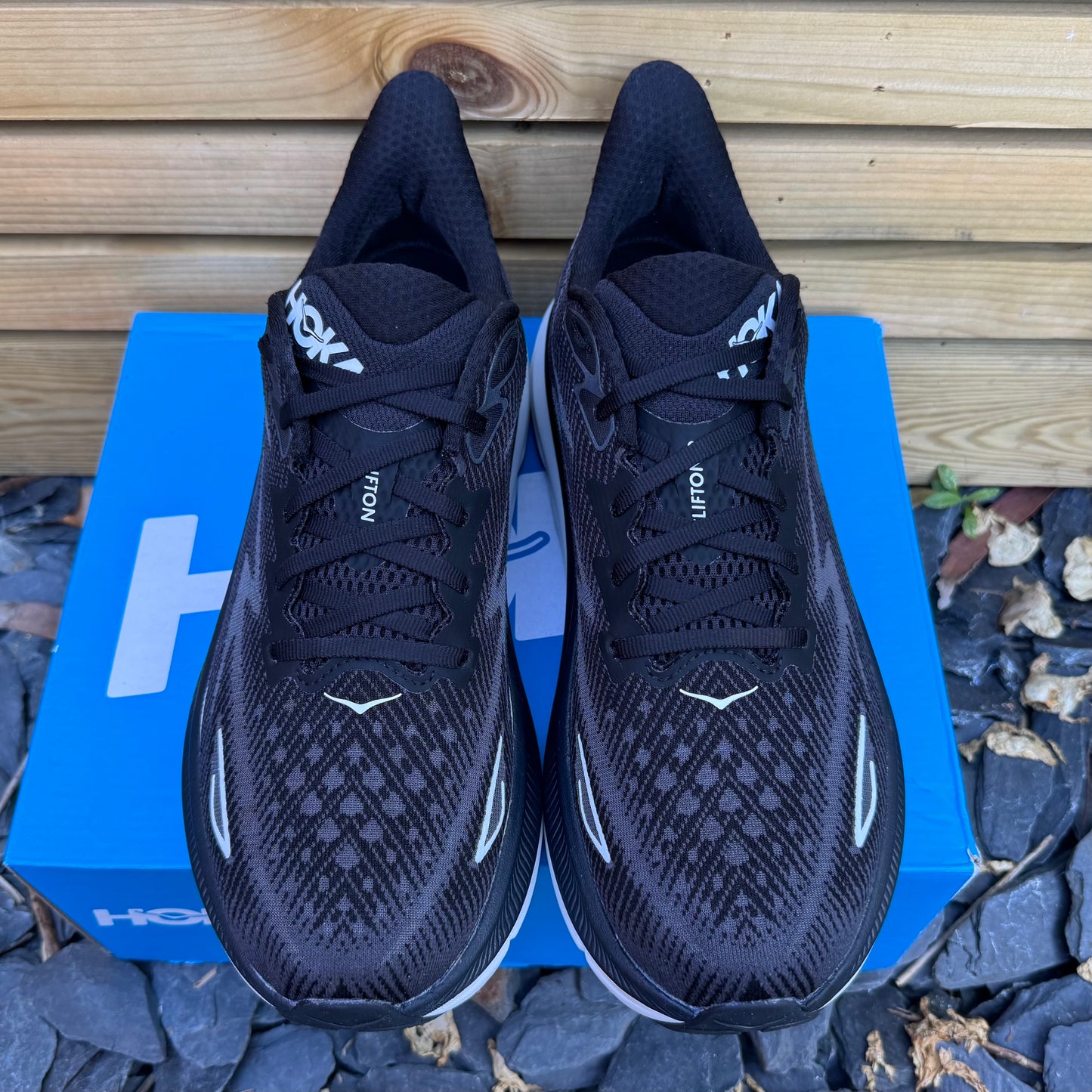 Hoka Clifton 9 - Black / White - UK10