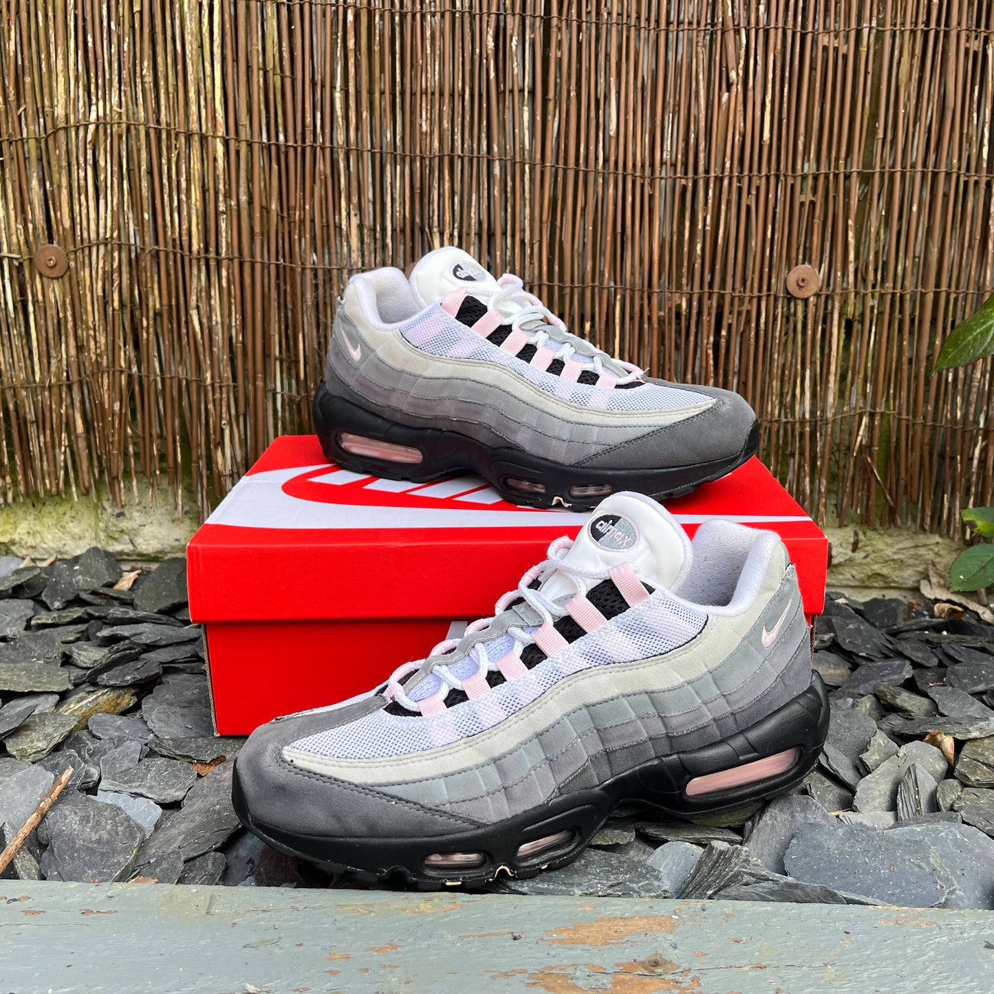 Nike Air Max 95 Gunsmoke / Pink Foam UK9