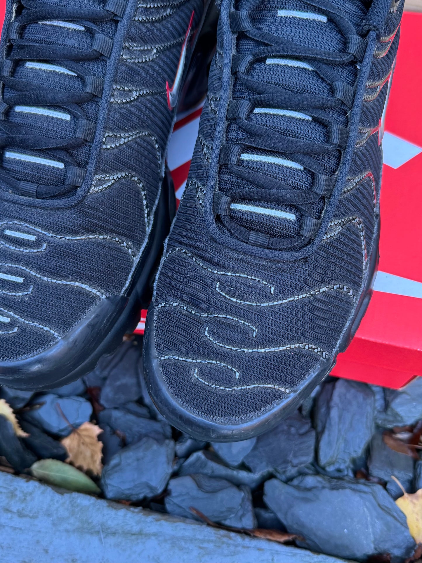 Nike Air Max Plus TN - Black / Metallic Sliver - UK9.5