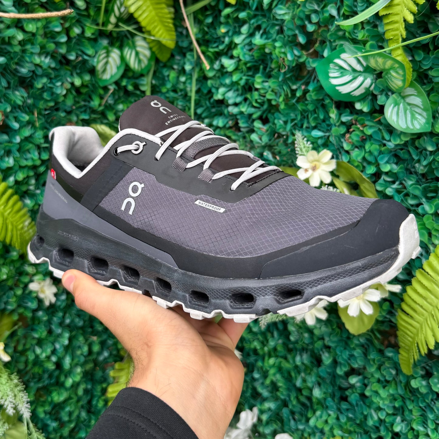 On Running CloudVista Waterproof - Eclipse Black - UK8
