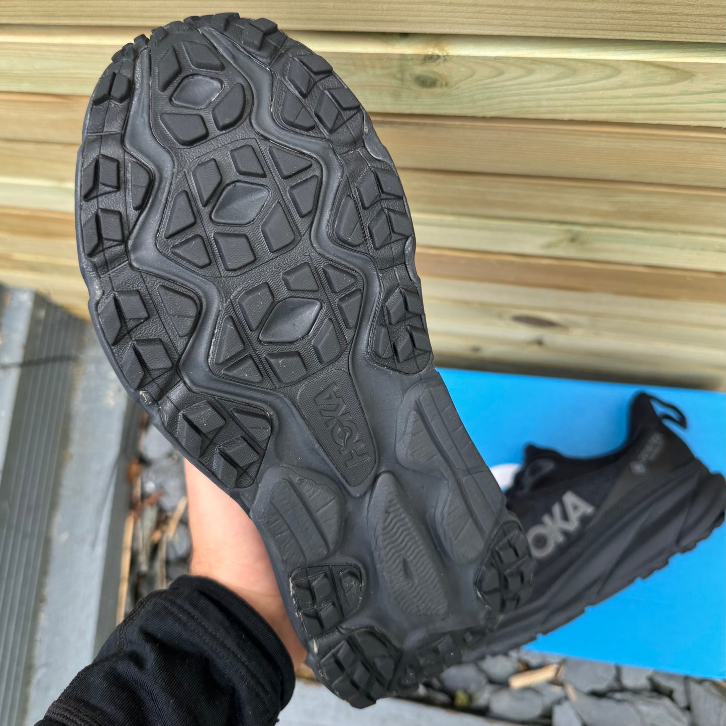 Hoka Challenger 7 Gore-Tex - Triple Black - UK8.5