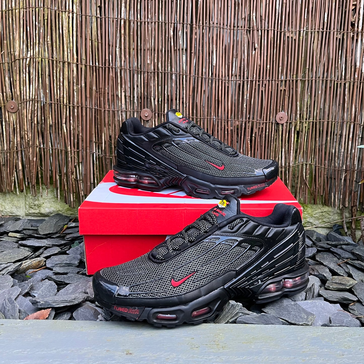 Nike Air Max Plus TN 3 Black Reflect / University Red