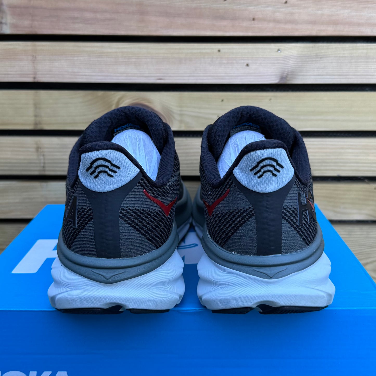 Hoka Clifton 9 - Black / Outer Orbit - UK9