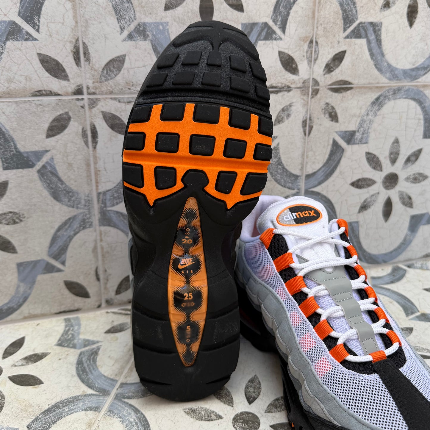 Nike Air Max 95 OG Big Bubble - Mandarin - UK9