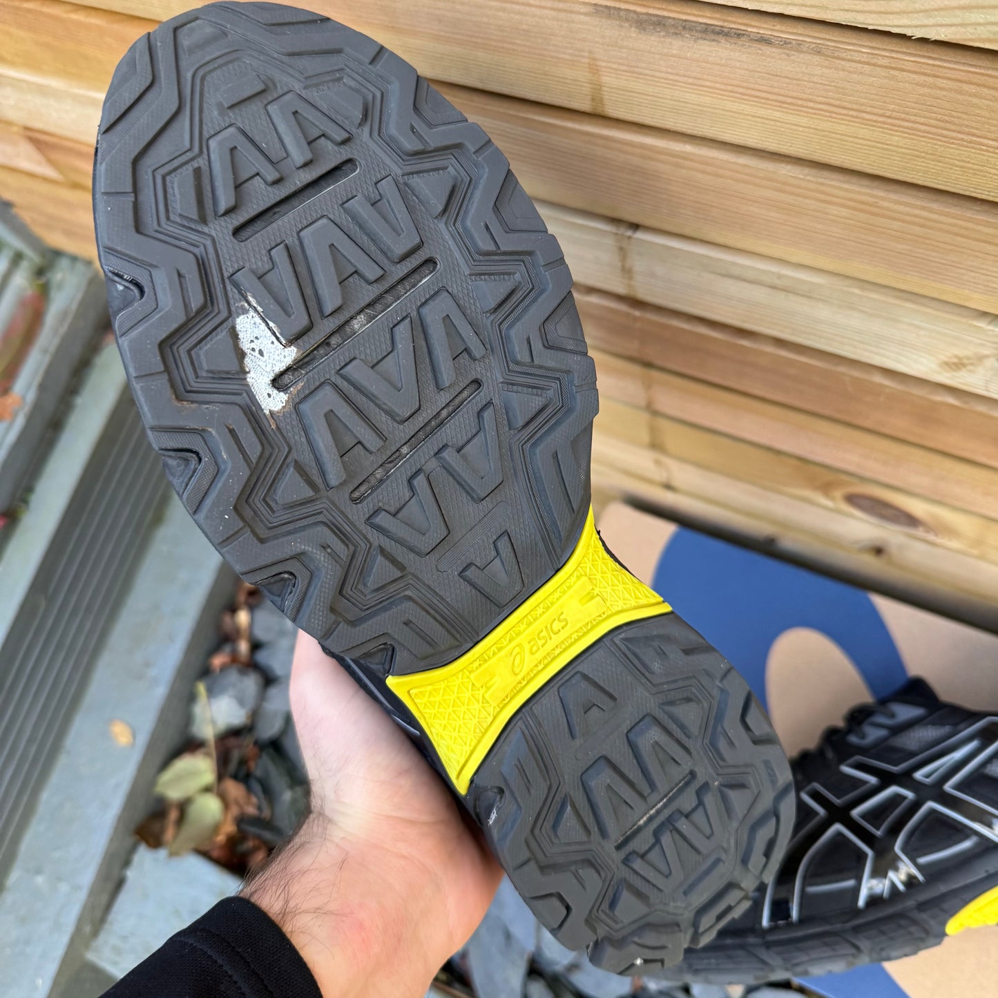 Asics Gel-Venture 6 - Black / Yellow - UK10