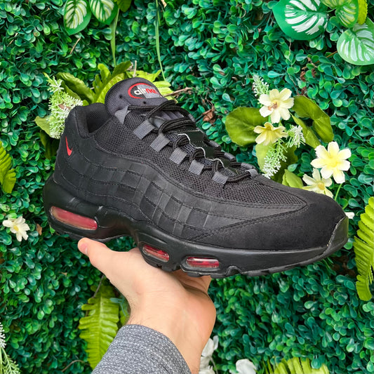Nike Air Max 95 - Black / University Red - UK9