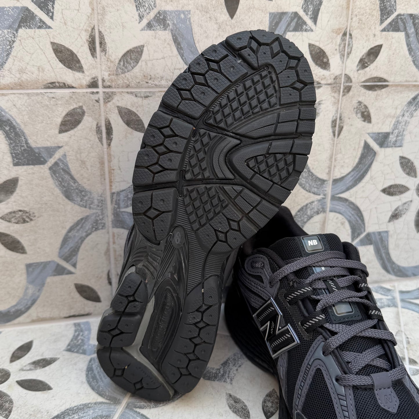 New Balance 1906R - Black Phantom - UK9