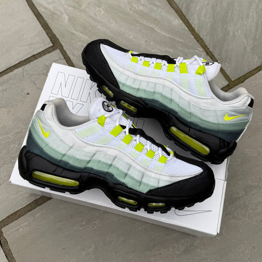 Nike Air Max 95 ID “Nike By You” - Teal / Neon Gradient - UK10