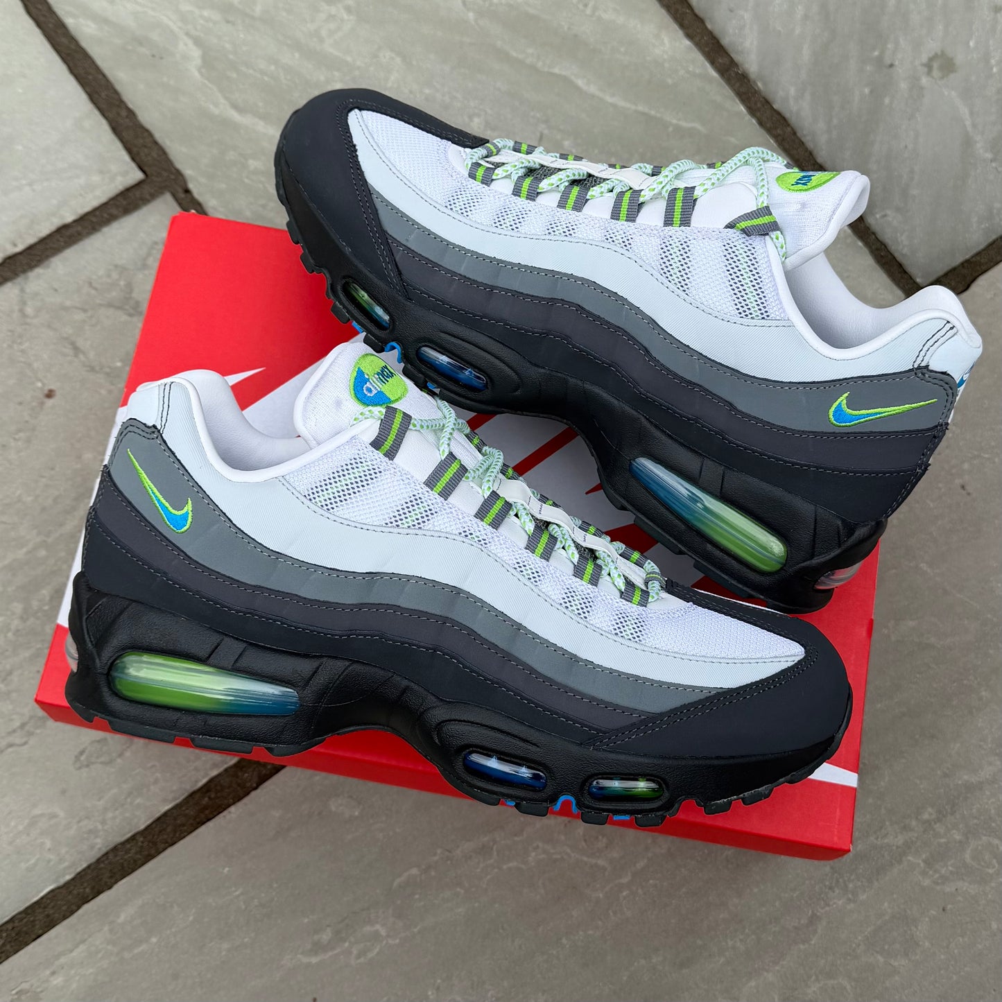 Nike Air Max 95 OG Big Bubble - Apple Blue - UK9 - Brand New