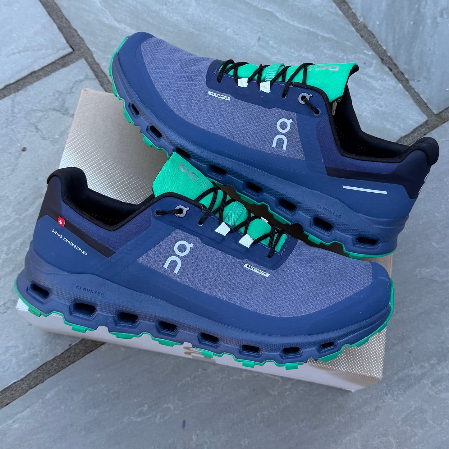On Running CloudVista Waterproof - Midnight Navy / Green - UK9.5