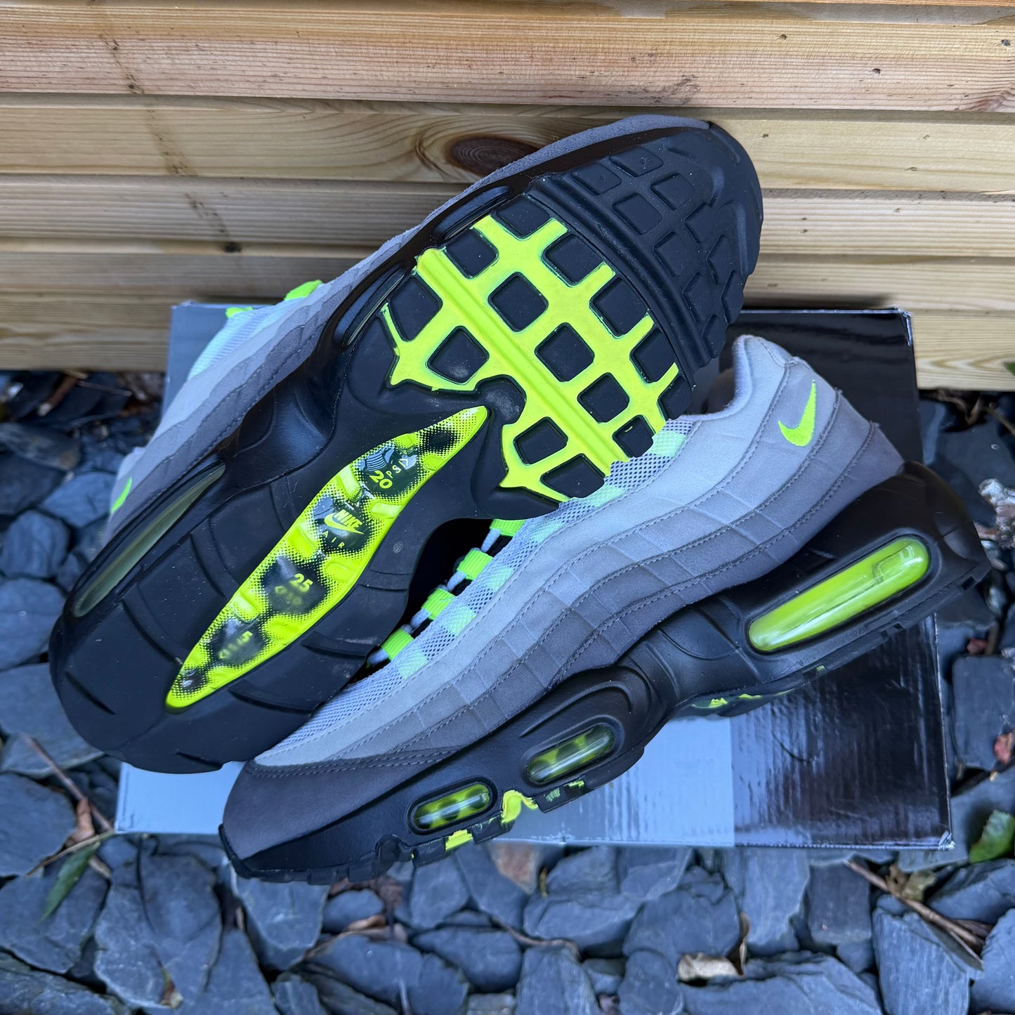 Nike Air Max 95 OG - Neon 2015 - UK9.5