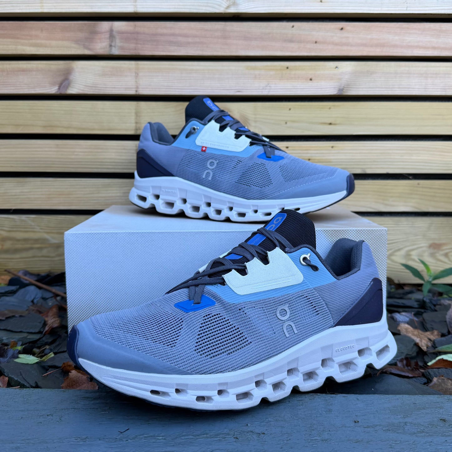 On Running CloudStratus 2 - Fossil / Midnight - UK9