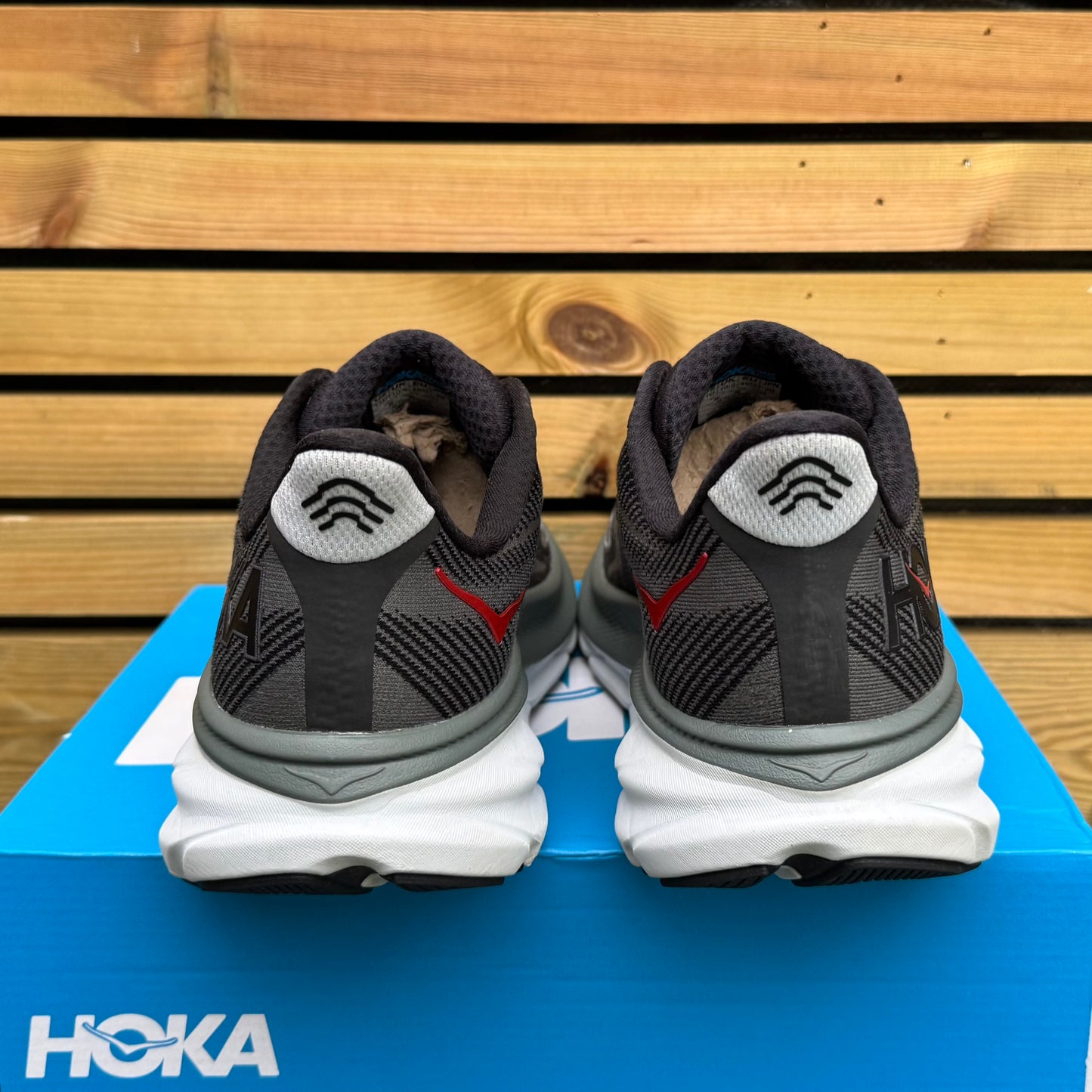 Hoka Clifton 9 - Black / Outer Orbit - UK10.5