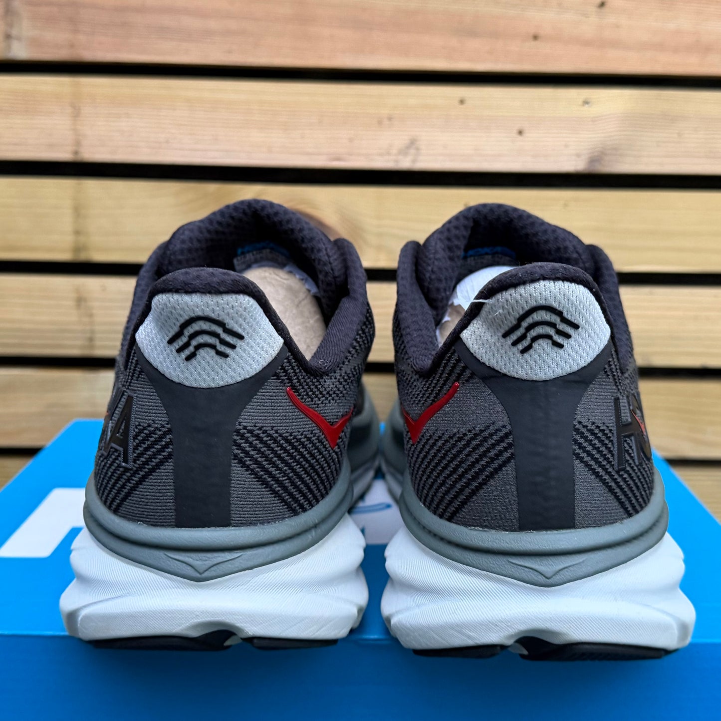 Hoka Clifton 9 - Black / Outer Orbit - UK9.5