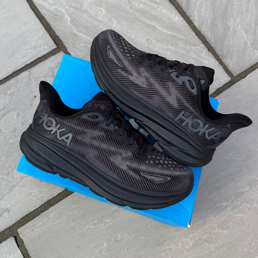 Hoka Clifton 9 - Triple Black - UK8.5