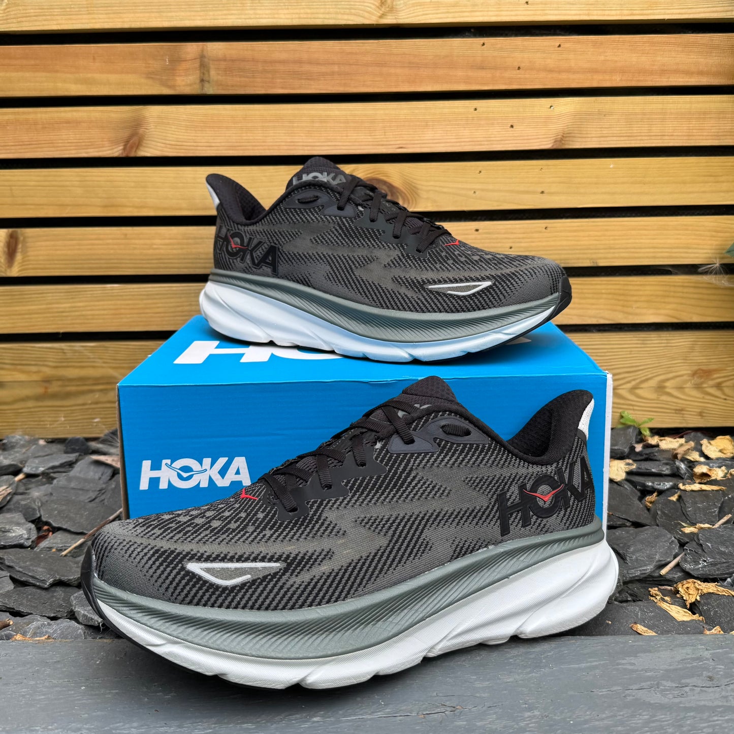 Hoka Clifton 9 - Black / Outer Orbit - UK10.5