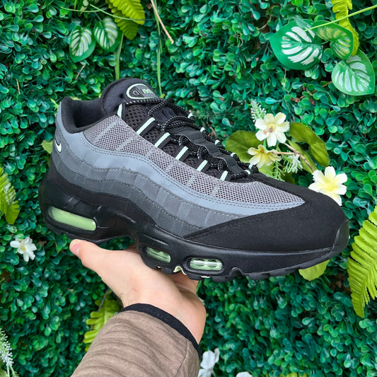 Nike Air Max 95 - Vapour Green - UK9
