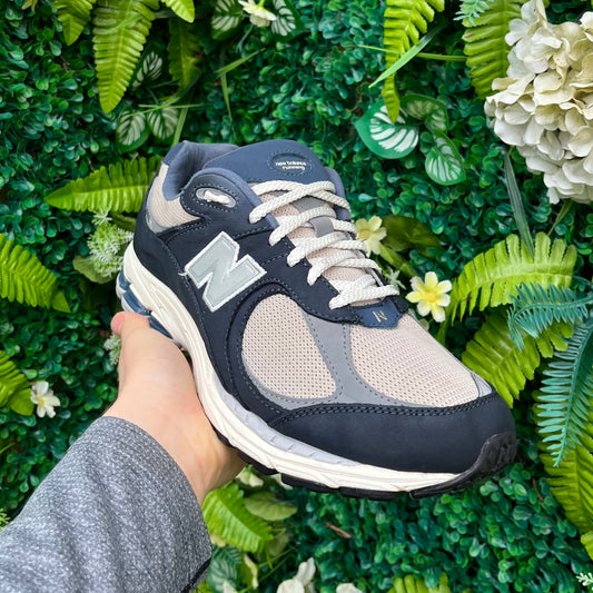 New Balance 2002R Blue / Beige UK9.5