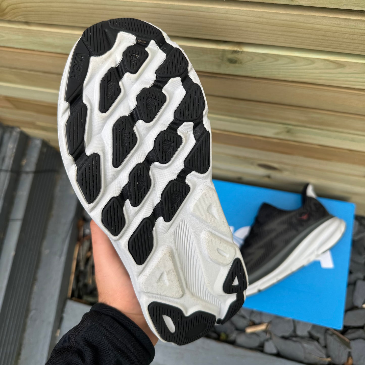 Hoka Clifton 9 - Black / Outer Orbit - UK7.5