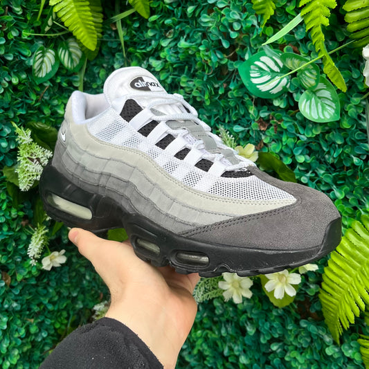Nike Air Max 95 OG - Granite Dust - UK8