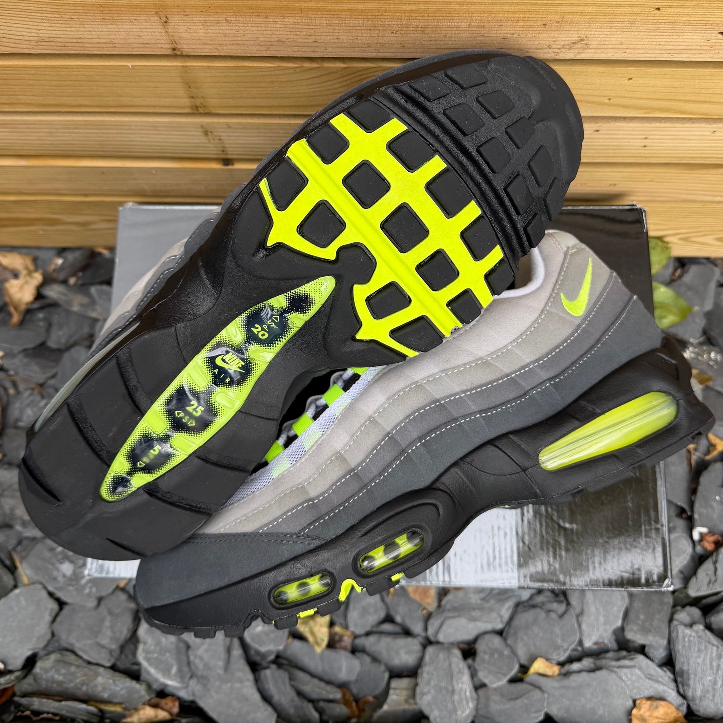 Nike Air Max 95 OG Big Bubble - Neon 2025 - UK11