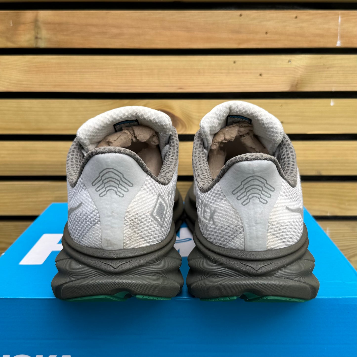 Hoka Clifton 9 Gore-Tex Invisible Fit - Harbour Mist / Barley - UK10